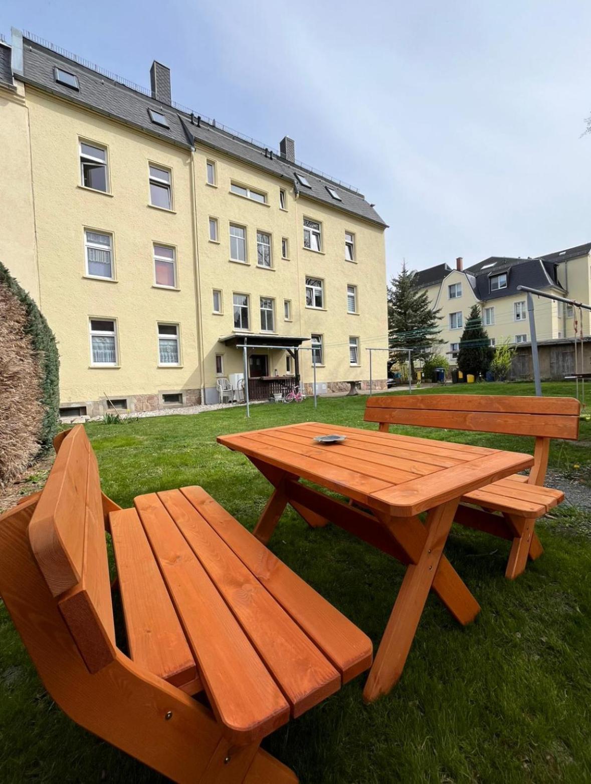 1 Raum Dachgeschosswohnung In Ruhiger Lage Limabach - Oberfrohna 外观 照片